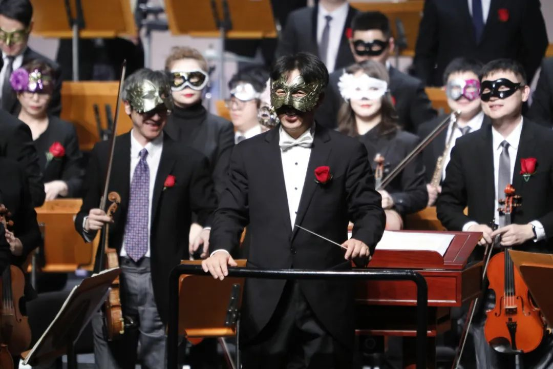 九游娱乐-Uzi迎来五赛季出色发挥，澳大利亚队观众热烈欢呼！的简单介绍