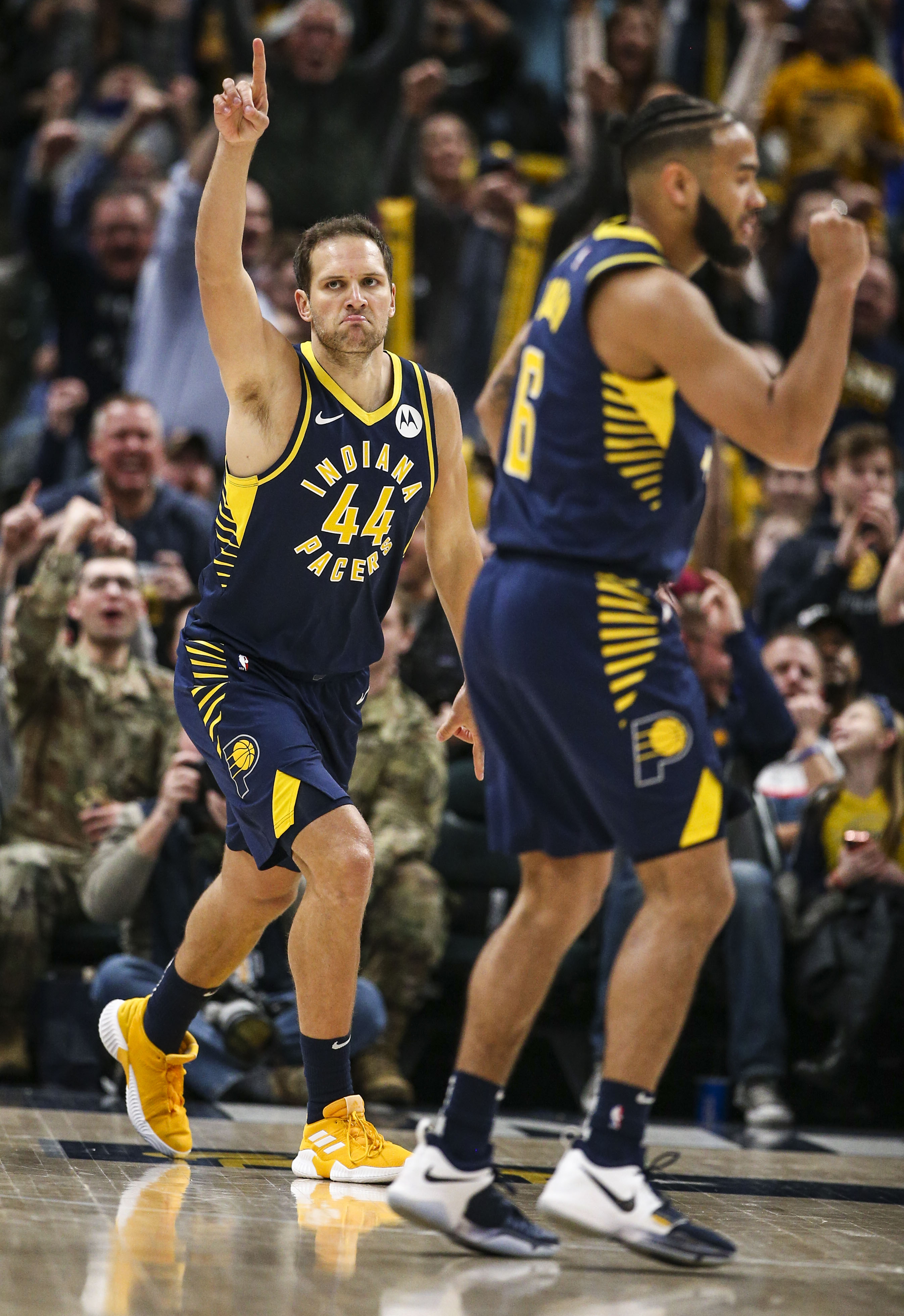 关于冲刺阶段印第安纳步行者备战NBA常规赛；状态回暖细节流出；管理层满意；年轻球员获得机会的信息