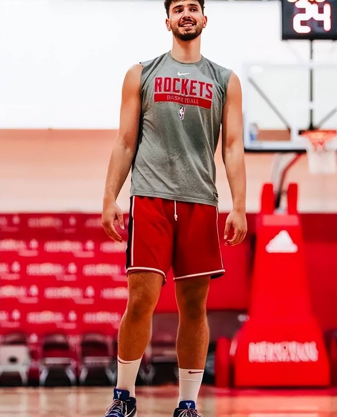 包含Ming新星高光表现表现惊艳，尤文图斯未来可期！的词条